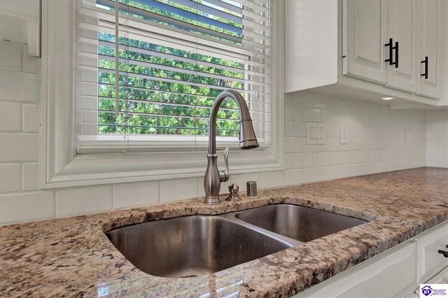 2603 Locust Hill Place, Louisville, KY 40245