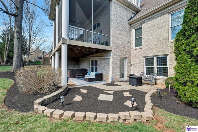 2603 Locust Hill Place, Louisville, KY 40245