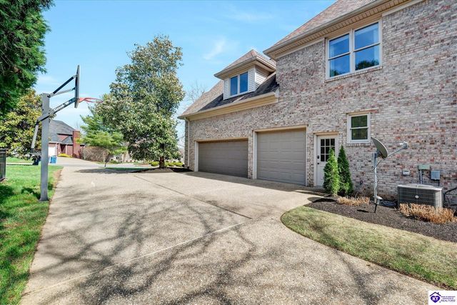 2603 Locust Hill Place, Louisville, KY 40245