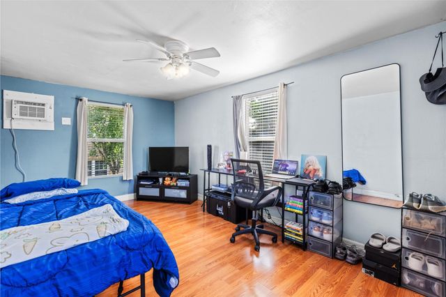 2218 Arbor Street, Houston, TX 77004