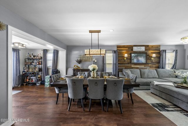 75 Manning Place, Keansburg, NJ 07734