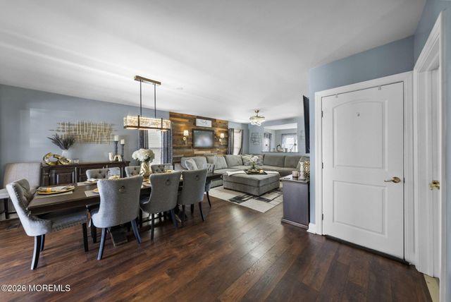 75 Manning Place, Keansburg, NJ 07734