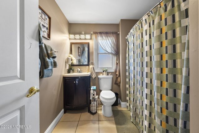 75 Manning Place, Keansburg, NJ 07734