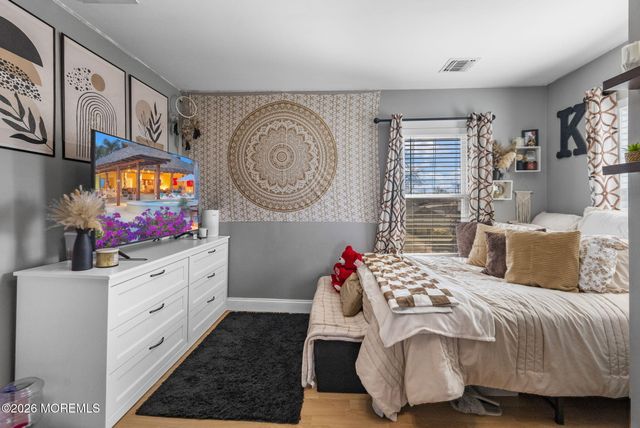 75 Manning Place, Keansburg, NJ 07734