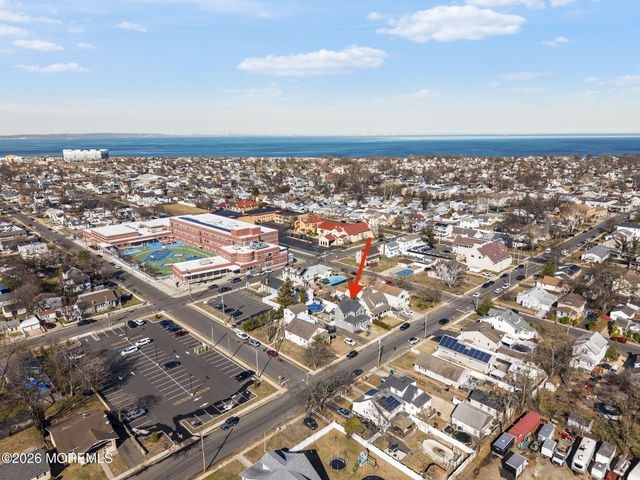 75 Manning Place, Keansburg, NJ 07734