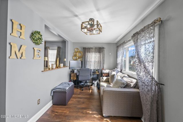 75 Manning Place, Keansburg, NJ 07734