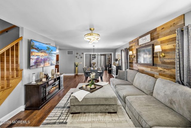 75 Manning Place, Keansburg, NJ 07734