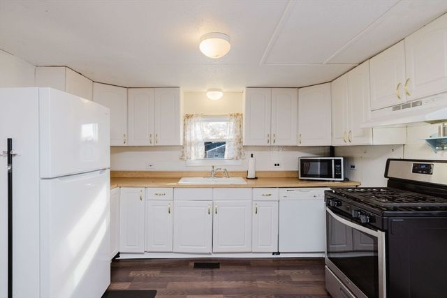 3040 Cranberry Hwy 41, Wareham, MA 02538