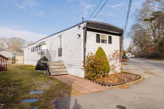 3040 Cranberry Hwy 41, Wareham, MA 02538