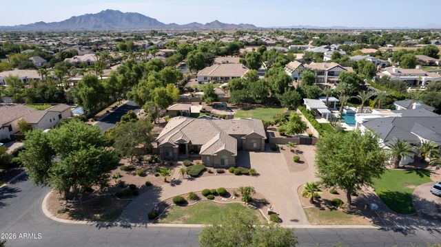 2091 E COCONINO Court, Gilbert, AZ 85298