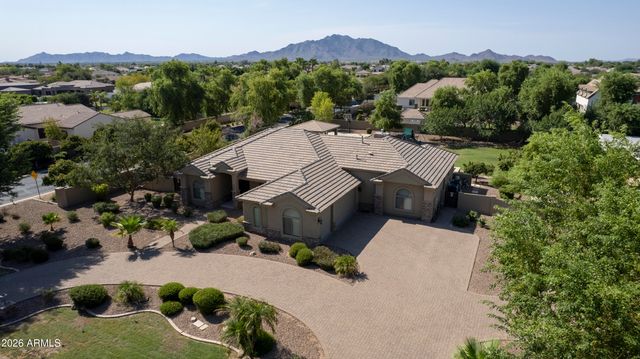 2091 E COCONINO Court, Gilbert, AZ 85298