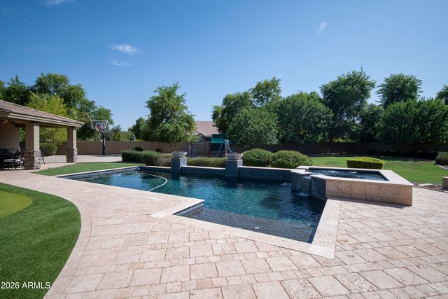 2091 E COCONINO Court, Gilbert, AZ 85298