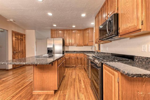 11227 Pershing DRIVE, North Huntingdon, PA 15642