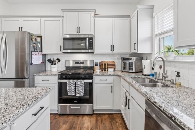 5142 Wildlife Circle, Piney Flats, TN 37686