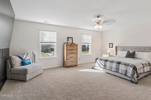 5142 Wildlife Circle, Piney Flats, TN 37686