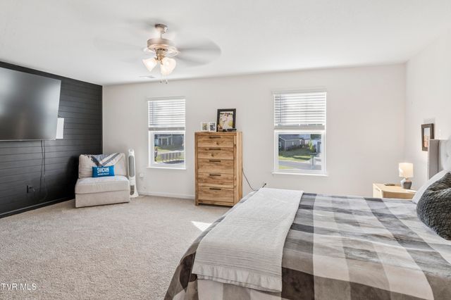 5142 Wildlife Circle, Piney Flats, TN 37686