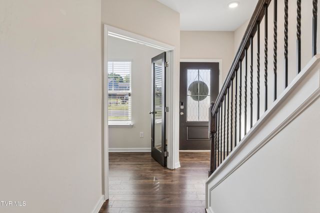 5142 Wildlife Circle, Piney Flats, TN 37686