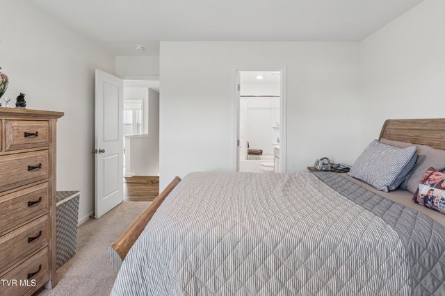 5142 Wildlife Circle, Piney Flats, TN 37686