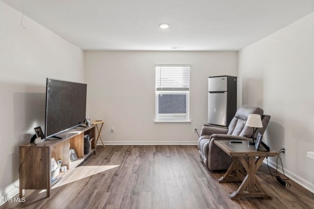 5142 Wildlife Circle, Piney Flats, TN 37686