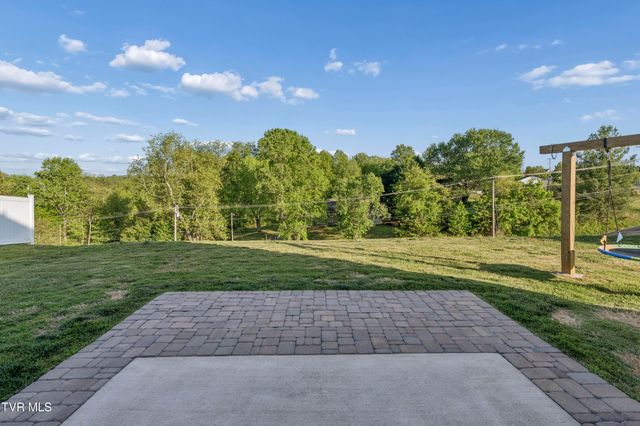 5142 Wildlife Circle, Piney Flats, TN 37686