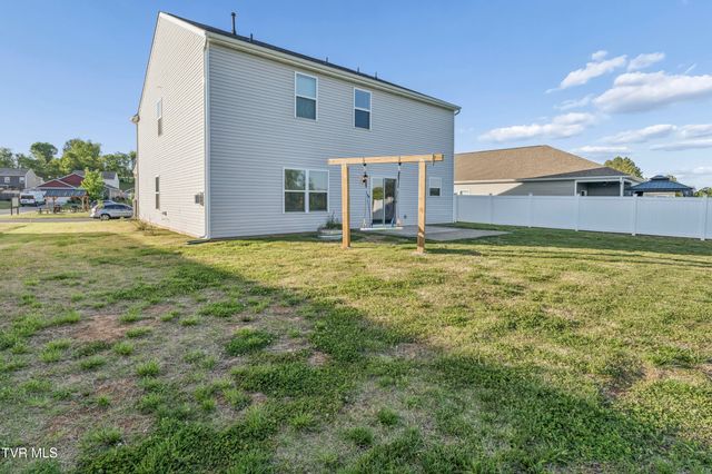 5142 Wildlife Circle, Piney Flats, TN 37686