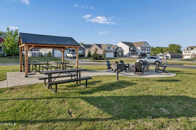 5142 Wildlife Circle, Piney Flats, TN 37686