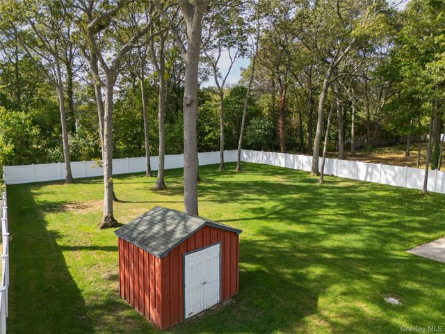 20 MacArthur Boulevard, Hauppauge, NY 11788