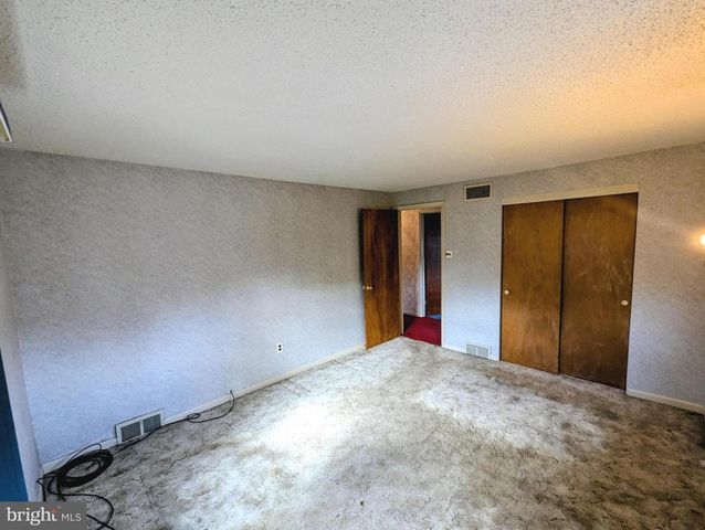 4948 MADISON DR, Brookhaven, PA 19015