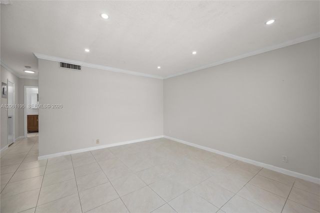 5450 Hollywood Boulevard 202, Hollywood, FL 33021