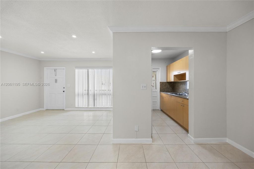 5450 Hollywood Boulevard 202, Hollywood, FL 33021
