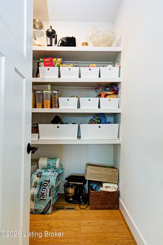 17801 Shakes Creek Dr, Louisville, KY 40023