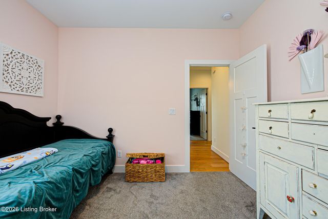 17801 Shakes Creek Dr, Louisville, KY 40023