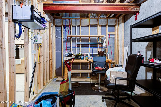 17801 Shakes Creek Dr, Louisville, KY 40023