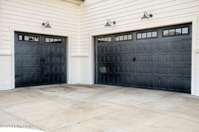 17801 Shakes Creek Dr, Louisville, KY 40023