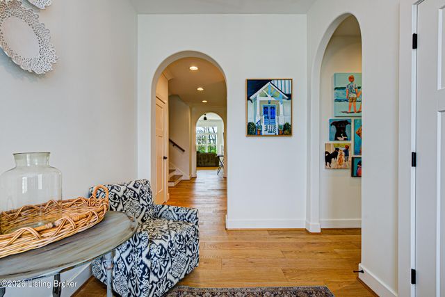 17801 Shakes Creek Dr, Louisville, KY 40023