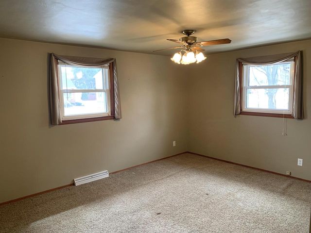 901 PARK STREET, Green Bay, WI 54303