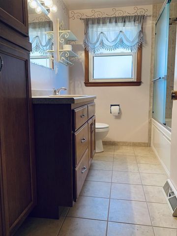 901 PARK STREET, Green Bay, WI 54303