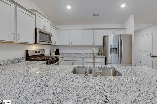 727 Wolverine Lane, Woodruff, SC 29388