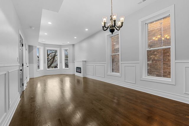 6008 S Carpenter Street, Chicago, IL 60621