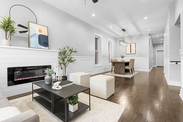 6008 S Carpenter Street, Chicago, IL 60621