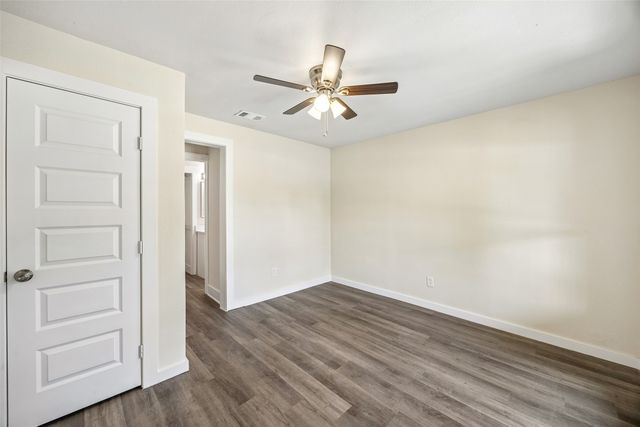 1265 E Maddox Avenue, Fort Worth, TX 76104