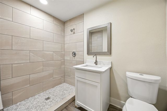 1265 E Maddox Avenue, Fort Worth, TX 76104