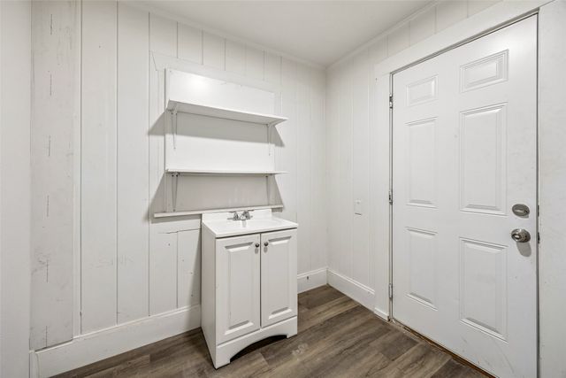 1265 E Maddox Avenue, Fort Worth, TX 76104