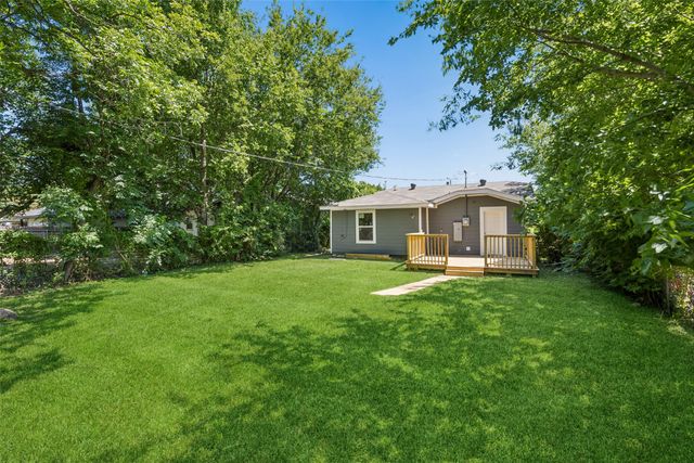 1265 E Maddox Avenue, Fort Worth, TX 76104