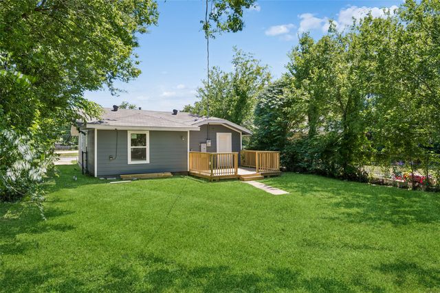 1265 E Maddox Avenue, Fort Worth, TX 76104