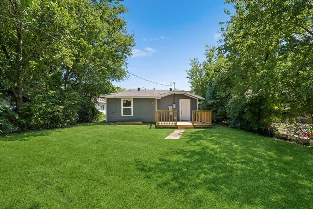 1265 E Maddox Avenue, Fort Worth, TX 76104
