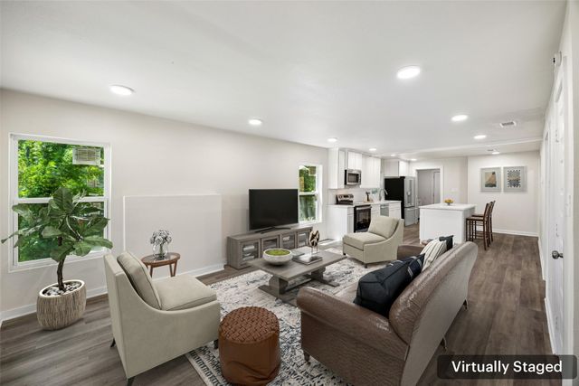 1265 E Maddox Avenue, Fort Worth, TX 76104
