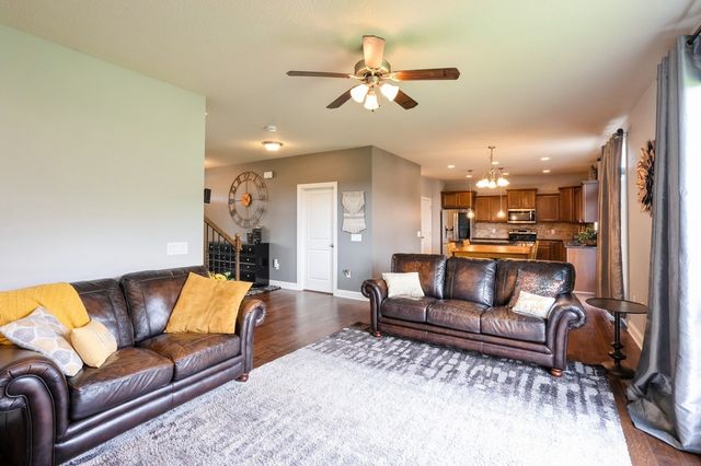 1693 Lakeview Drive, Pleasant Hill, IA 50327