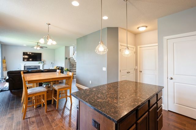 1693 Lakeview Drive, Pleasant Hill, IA 50327