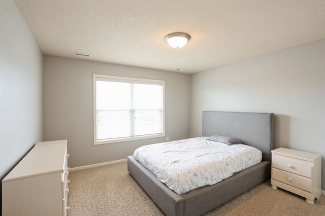 1693 Lakeview Drive, Pleasant Hill, IA 50327
